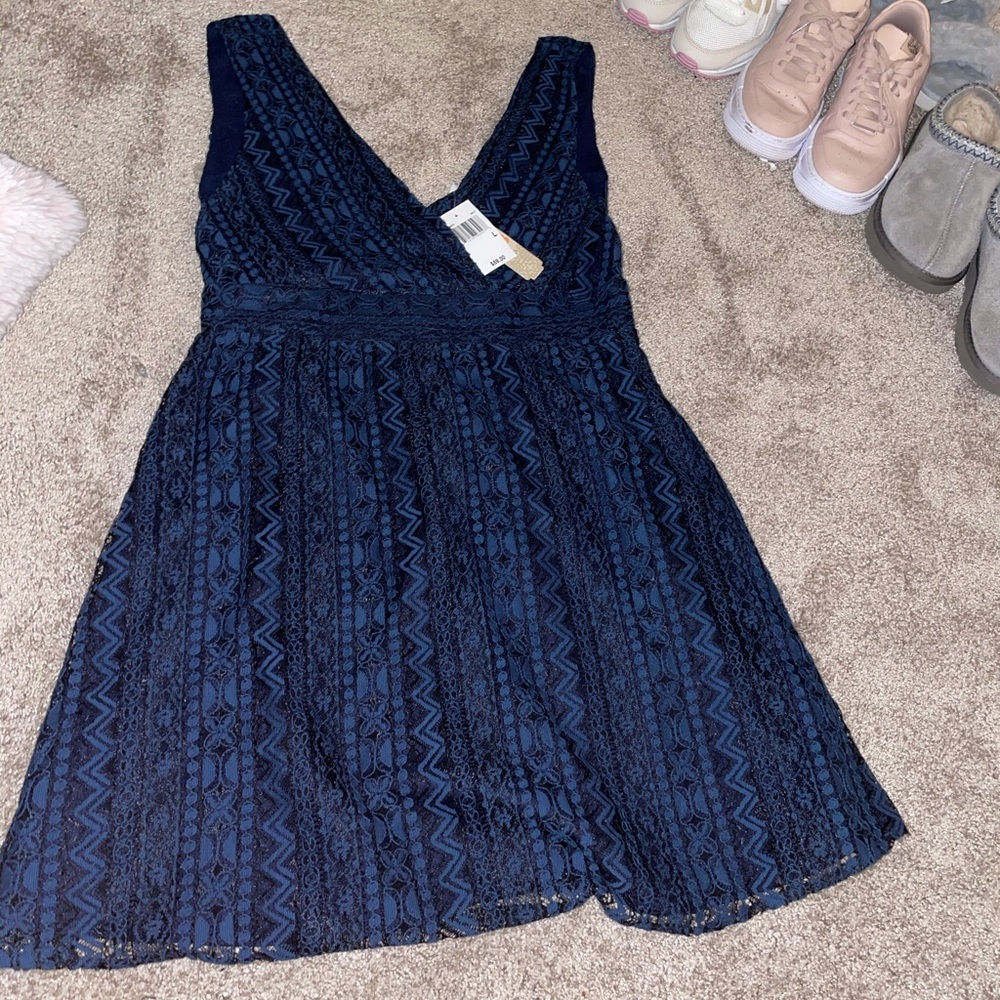 GB navy cocktail flowy dress